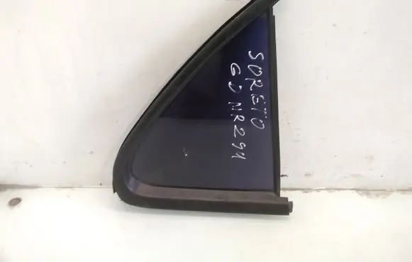 KIA Sorento Rear vent window glass 43R000382