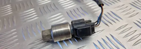 Ford Focus Air conditioning (A/C) pressure sensor 3S4H19D594AA