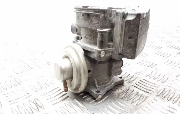 Seat Altea Throttle valve 038129637