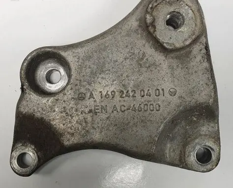 Mercedes-Benz A W169 Gearbox mounting bracket A1692420401