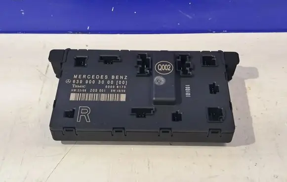 Mercedes-Benz Vito Viano W639 Door control unit/module 6399003000