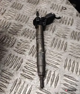 Mercedes-Benz GLK (X204) Fuel injector a642070