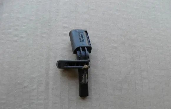Volkswagen Multivan T5 ABS brake wheel speed sensor 7H0927804 7H0927803
