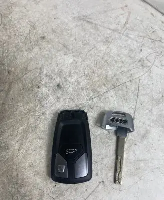Audi Q7 4M Ignition key/card 4M0959754T 4M0959754 360600002419306