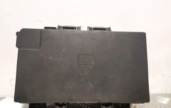 Jeep Grand Cherokee Fuse box set P68194607AD