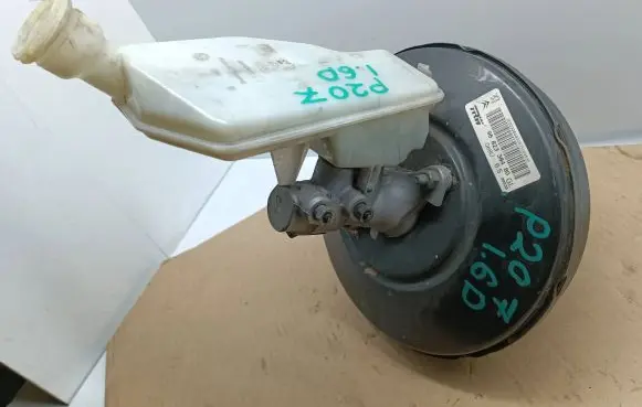 Peugeot 207 Brake booster 9682338480
