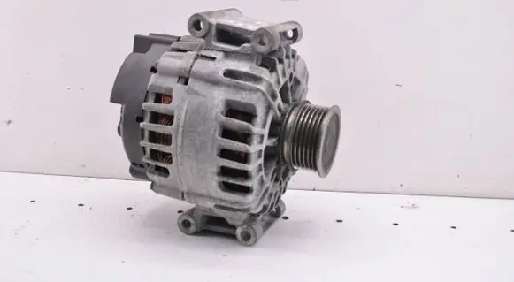 Volkswagen PASSAT CC Generator/alternator 06J903023C