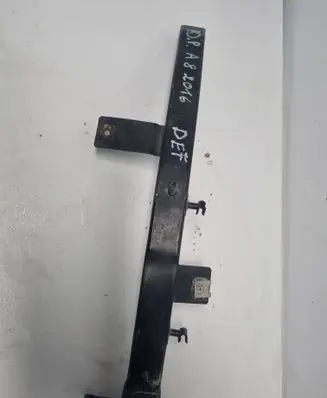 Audi A8 S8 D4 4H Fender mounting bracket 4H0821394