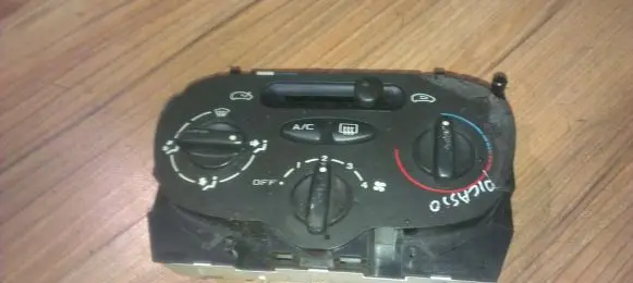 Citroen Xsara Picasso Climate control unit 64138 nenystatyta