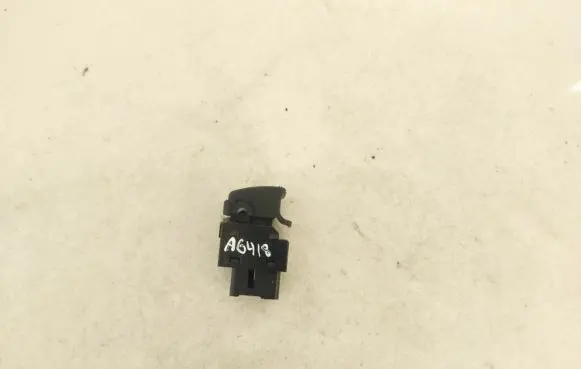KIA Carens I Electric window control switch