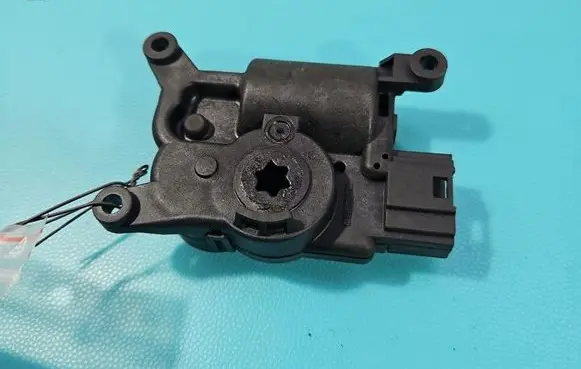 Volkswagen PASSAT B8 A/C air flow flap actuator/motor 5Q0907511A IMPRK1571846