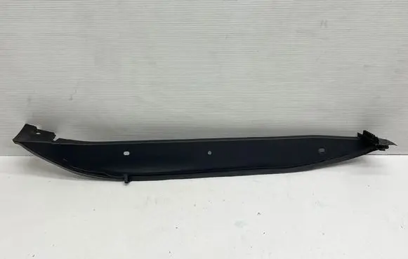 Porsche Macan (95B) Fender end trim 95B854777B