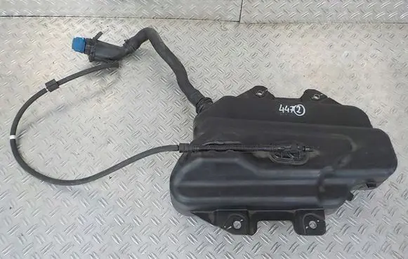 Mercedes-Benz Vito Viano W447 AdBlue liquid reservoir 0444040005