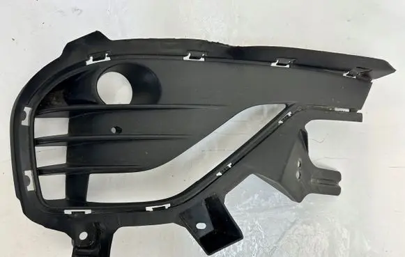 Hyundai i30 Front bumper lower grill 86563G4AE0