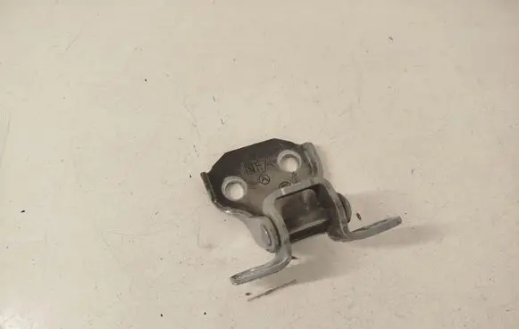 Subaru Outback (BS) Front door upper hinge 