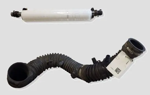 Opel Vivaro Engine coolant pipe/hose
