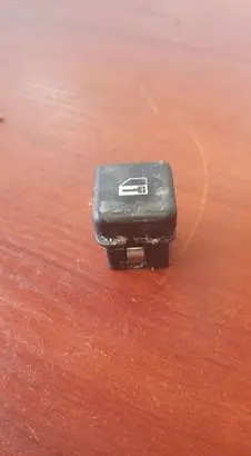 BMW 5 E39 Central locking switch button 8360828