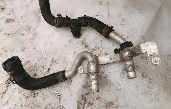 Jaguar XE Engine coolant pipe/hose G4D318B402AB N041163