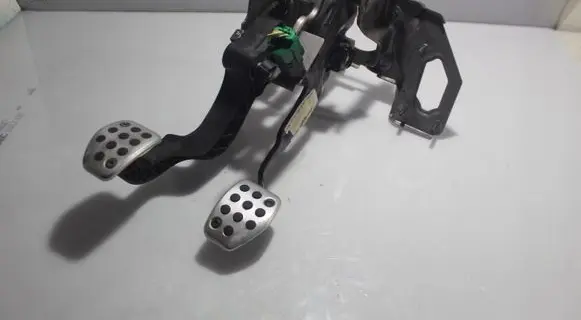 Clutch pedal