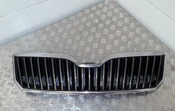 Skoda Superb B6 (3T) Front bumper lower grill 3t0853668b
