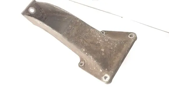 Engine mounting bracket