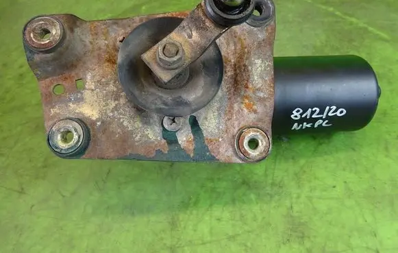 Opel Frontera B Wiper motor
