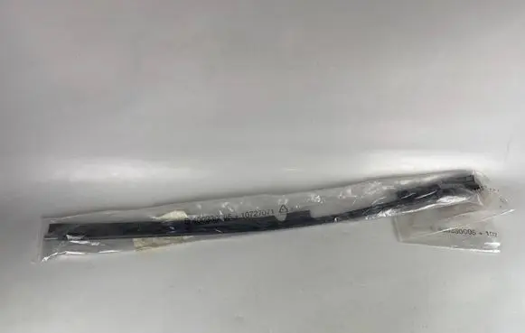 Mercedes-Benz C W204 Engine compartment rubber A2048810098