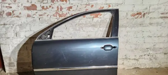 Volkswagen Phaeton Front door