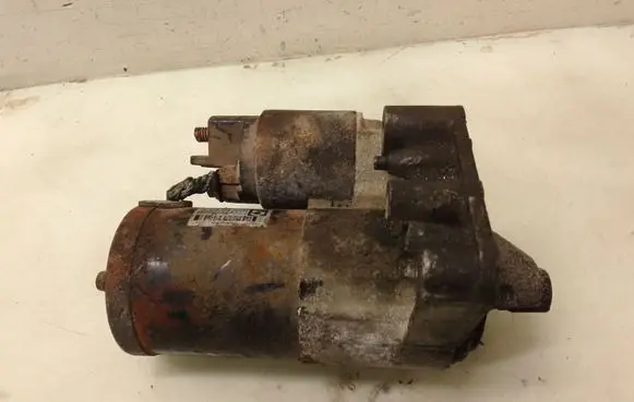 Citroen C4 I Starter motor 9663528880