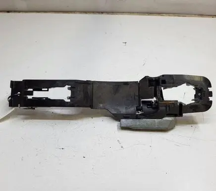 Nissan Leaf I (ZE0) Front door exterior handle/bracket