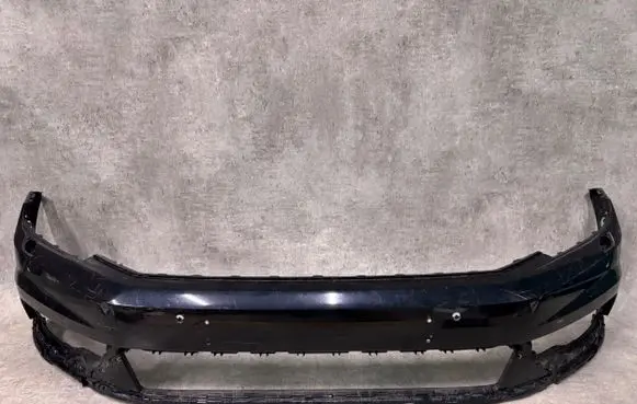Volkswagen PASSAT B8 Front bumper 3G0807221C