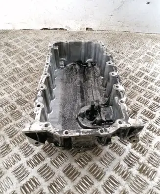 Volkswagen PASSAT B6 Oil sump 1J0907660C