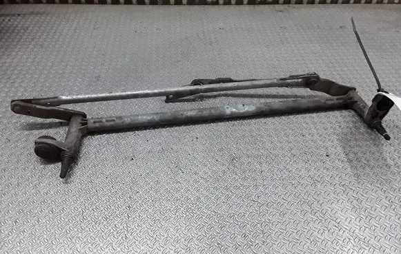 Volkswagen Jetta V Front wiper linkage 