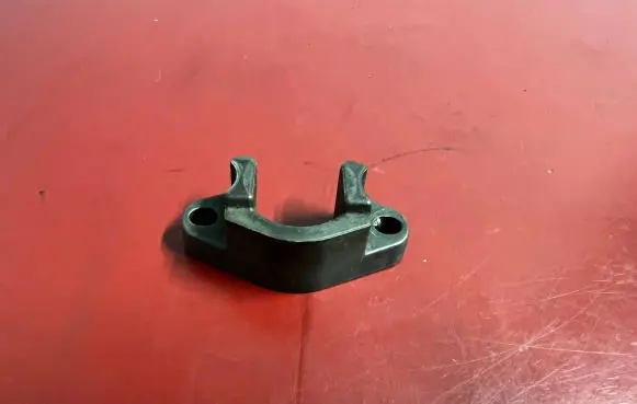 BMW 5 E60 E61 Fuel Injector clamp holder 7787215 13537787215