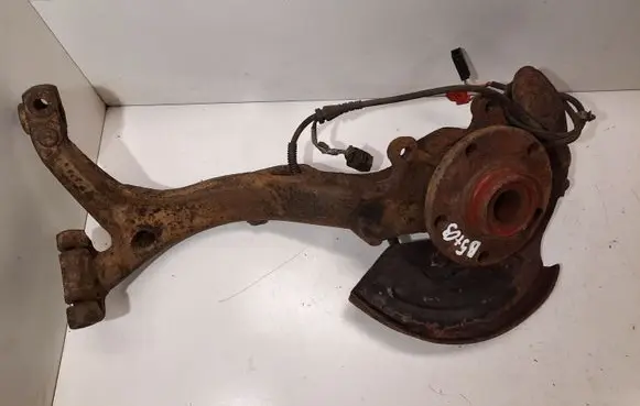 Volkswagen PASSAT B5.5 Front wheel hub 8D0407257