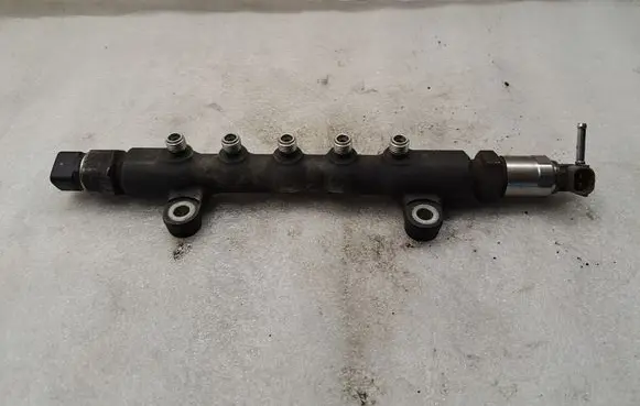 Toyota Avensis T250 Fuel main line pipe BH003881 238100R020