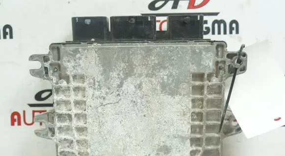 Nissan Juke I F15 Engine control unit/module MEC940040