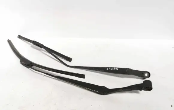 Mitsubishi Lancer Evolution Front wiper blade arm