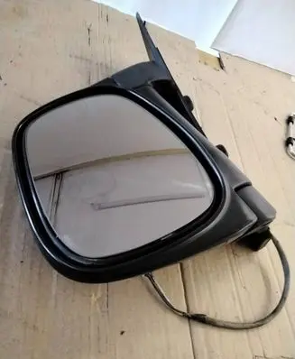 Hyundai H-1, Starex, Satellite Front door electric wing mirror E11025417 E11015417