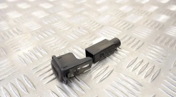 Mazda CX-5 Air quality sensor K7570CB82
