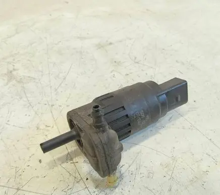 Volkswagen Golf Plus Windscreen/windshield washer pump 1K6955651
