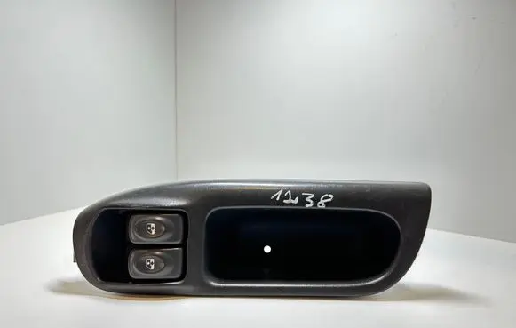 Renault Scenic I Electric window control switch 7700431172