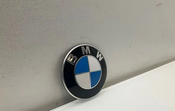 BMW 5 GT F07 Manufacturer badge logo/emblem 813237504 020000263 10333410
