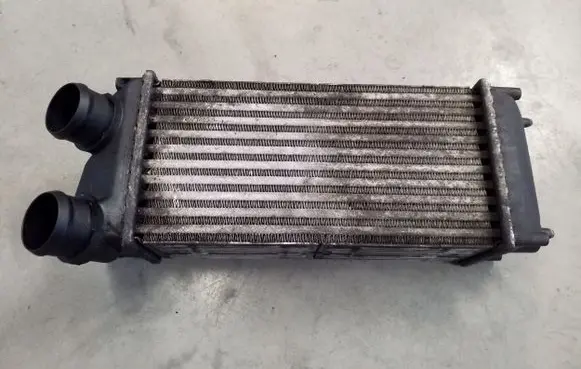 Citroen C4 I Intercooler radiator 9648551880