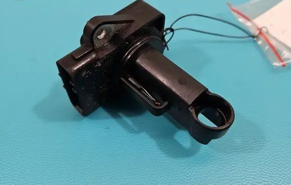 Suzuki Grand Vitara II Mass air flow meter 1974002230 IMPRK1410217