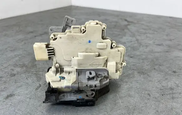 Audi Q7 4L Rear door lock