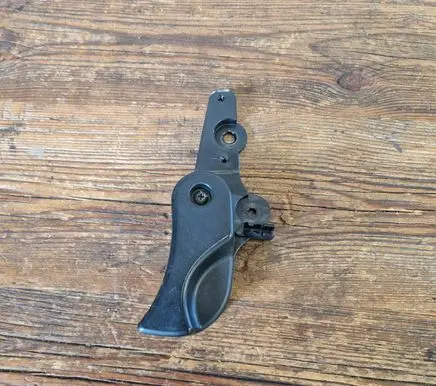 BMW 3 E90 E91 Engine bonnet (hood) release handle 9150273 7058117