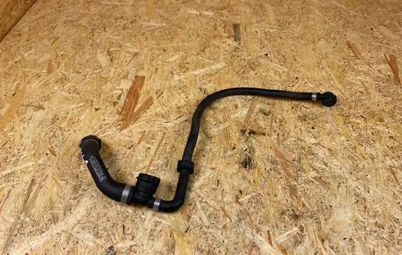Mercedes-Benz C W205 Engine coolant pipe/hose A2055016800