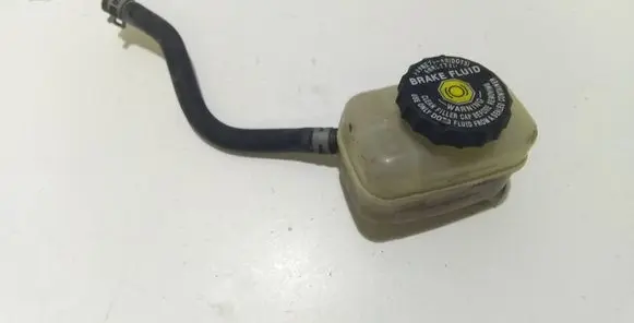 Lexus RX 300 Brake fluid reservoir 13231140330