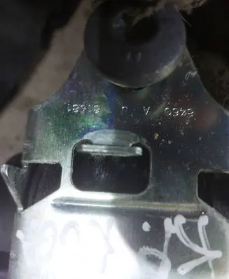 Ford Kuga I Front seatbelt 81681 3460